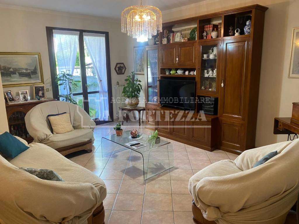 casa indipendente in vendita a San Giuliano Terme in zona Pontasserchio