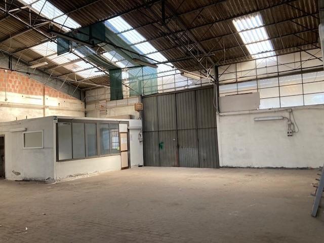 capannone in vendita a San Giuliano Terme in zona San Martino a Ulmiano