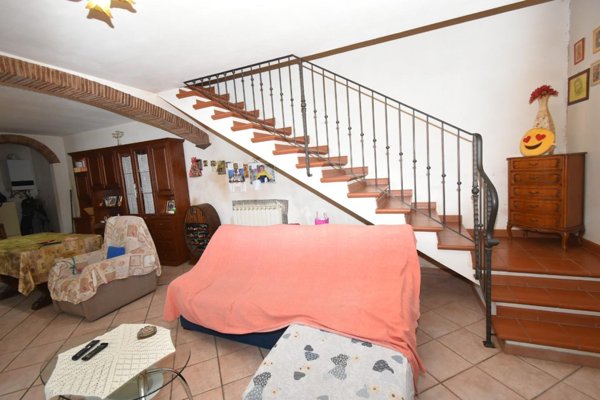 casa indipendente in vendita a San Giuliano Terme in zona Pappiana