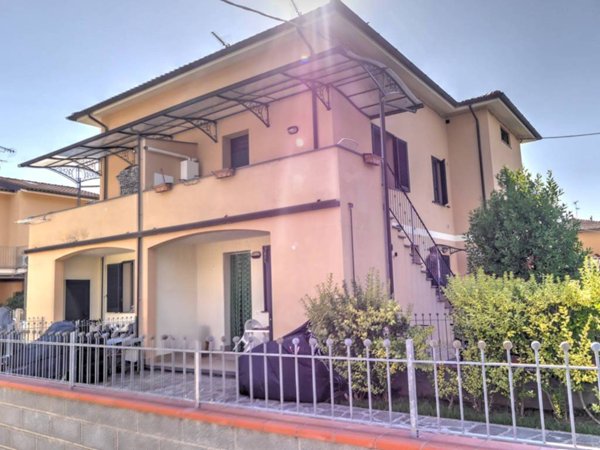 appartamento in vendita a San Giuliano Terme in zona Arena-Metato