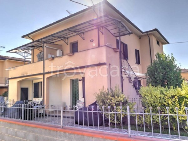 appartamento in vendita a San Giuliano Terme in zona Arena-Metato