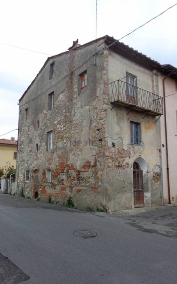 casa indipendente in vendita a San Giuliano Terme