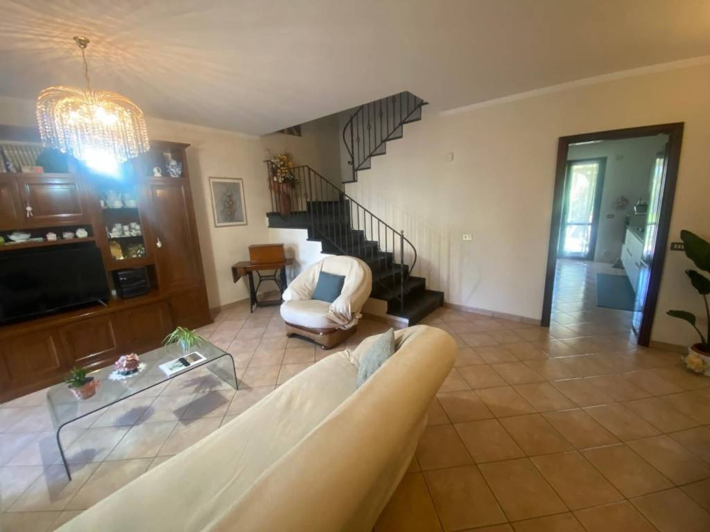 casa indipendente in vendita a San Giuliano Terme in zona Pontasserchio