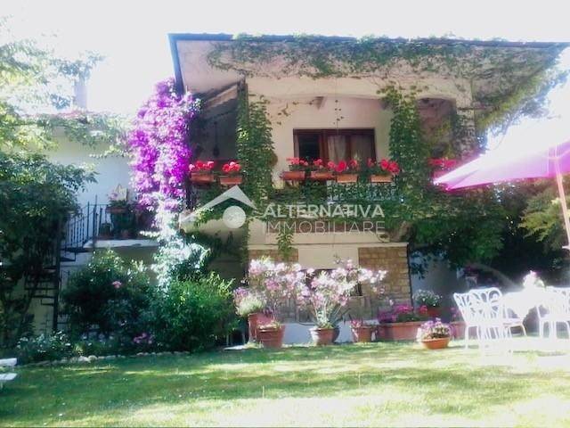 casa indipendente in vendita a San Giuliano Terme in zona Agnano