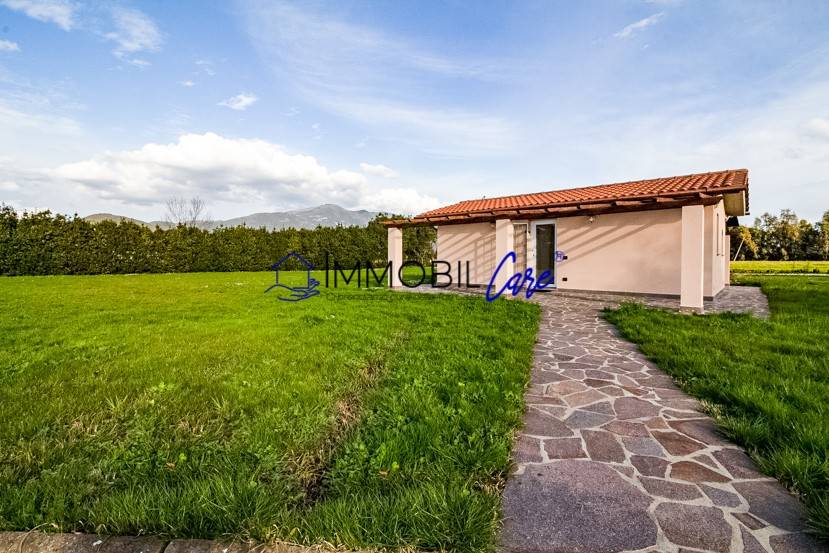casa indipendente in vendita a San Giuliano Terme in zona Gello