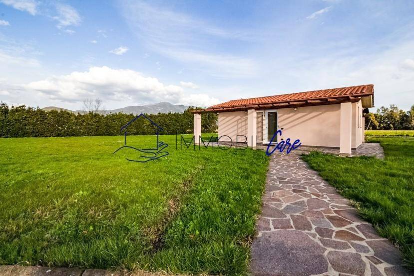 casa indipendente in vendita a San Giuliano Terme in zona Gello