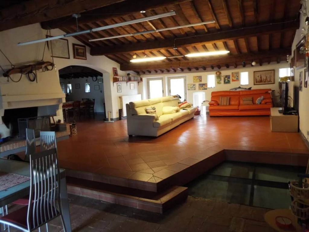 casa indipendente in vendita a San Giuliano Terme in zona Molina di Quosa