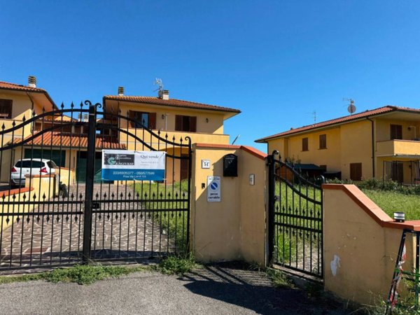 casa indipendente in vendita a San Giuliano Terme in zona Gello