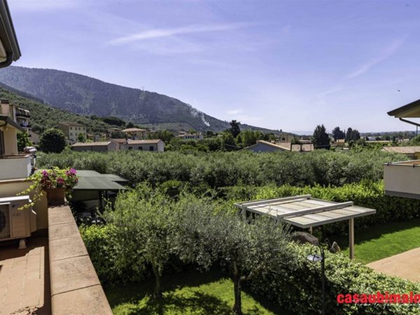 casa indipendente in vendita a San Giuliano Terme in zona Agnano