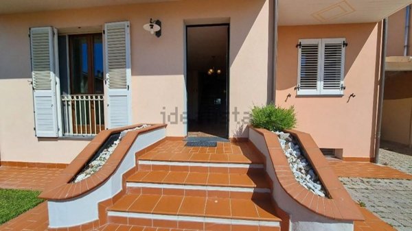 casa indipendente in vendita a San Giuliano Terme