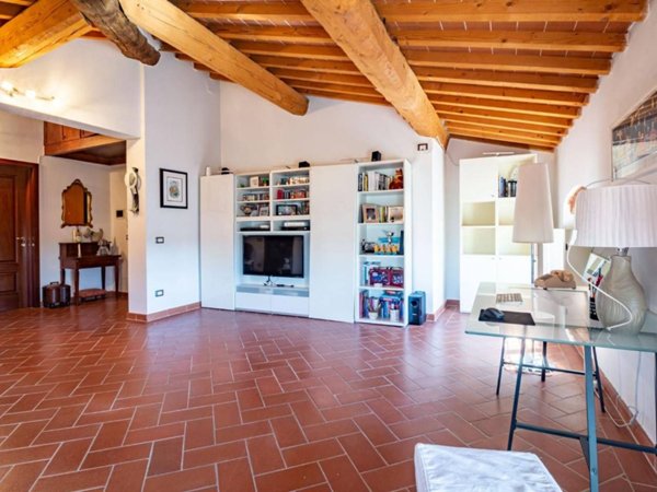 appartamento in vendita a San Giuliano Terme in zona Mezzana