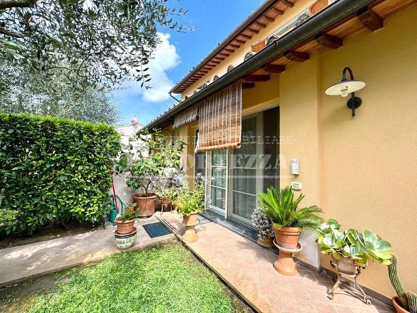 casa indipendente in vendita a San Giuliano Terme in zona Campo