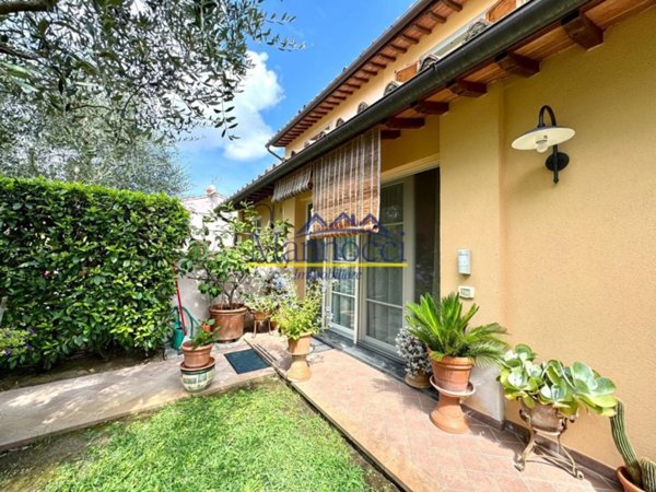 casa indipendente in vendita a San Giuliano Terme in zona Mezzana