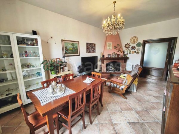 casa indipendente in vendita a San Giuliano Terme in zona Colignola