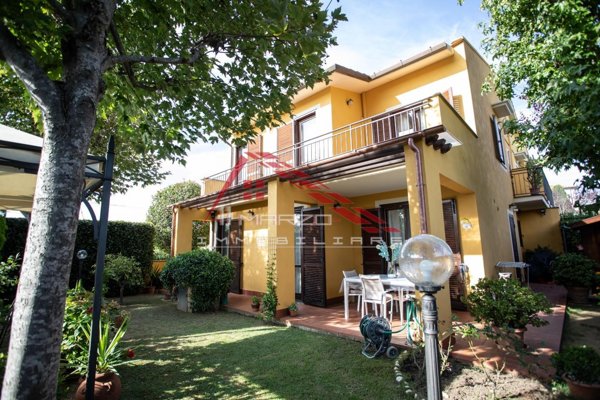 casa indipendente in vendita a San Giuliano Terme in zona San Martino a Ulmiano