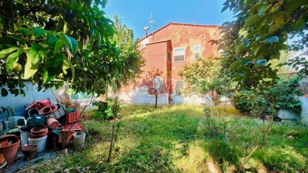 casa indipendente in vendita a San Giuliano Terme in zona San Martino a Ulmiano