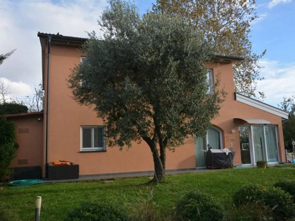 casa indipendente in vendita a San Giuliano Terme
