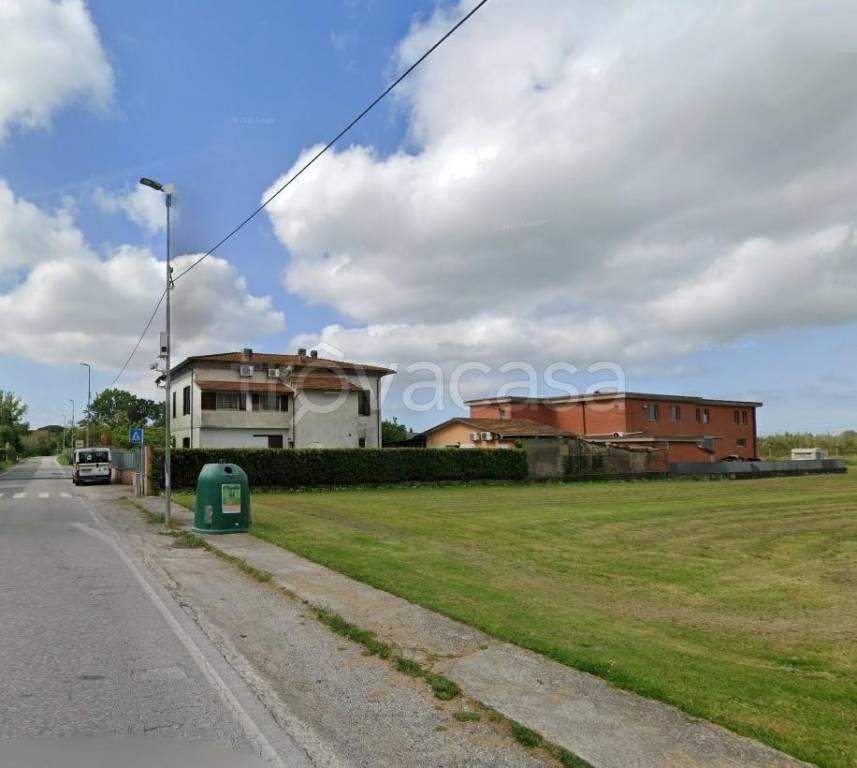 capannone in vendita a San Giuliano Terme in zona Gello