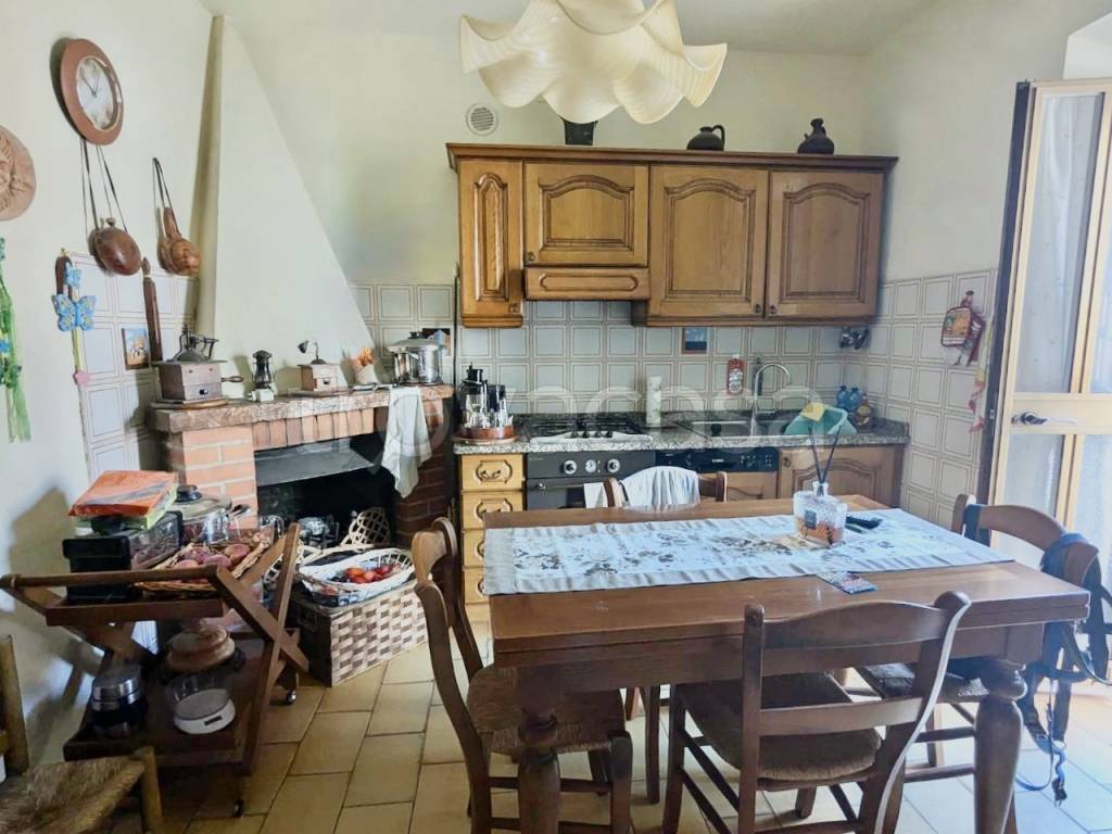 casa indipendente in vendita a San Giuliano Terme in zona Colignola