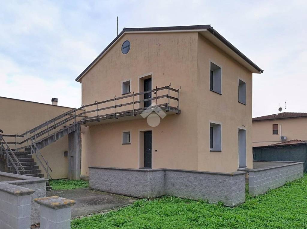 casa indipendente in vendita a San Giuliano Terme in zona Arena-Metato
