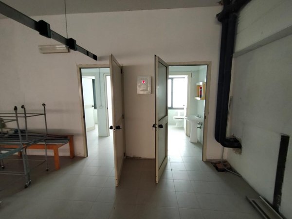 ufficio in vendita a San Giuliano Terme in zona Pappiana