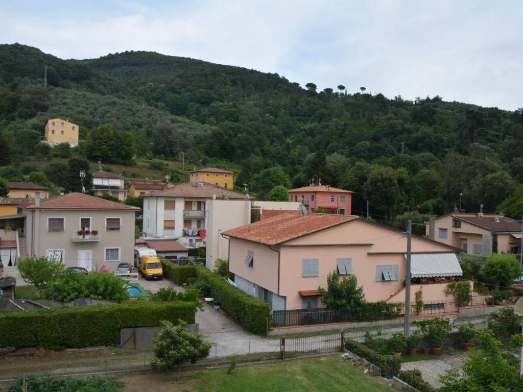 appartamento in vendita a San Giuliano Terme in zona Molina di Quosa