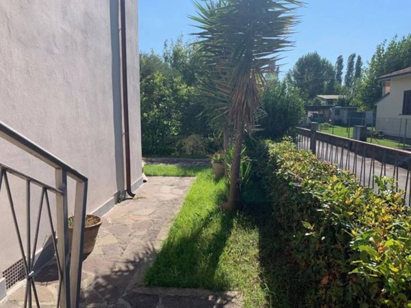 appartamento in vendita a San Giuliano Terme in zona Madonna dell'Acqua