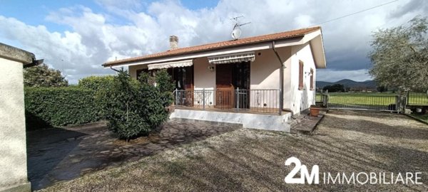 casa indipendente in vendita a San Giuliano Terme in zona Arena-Metato