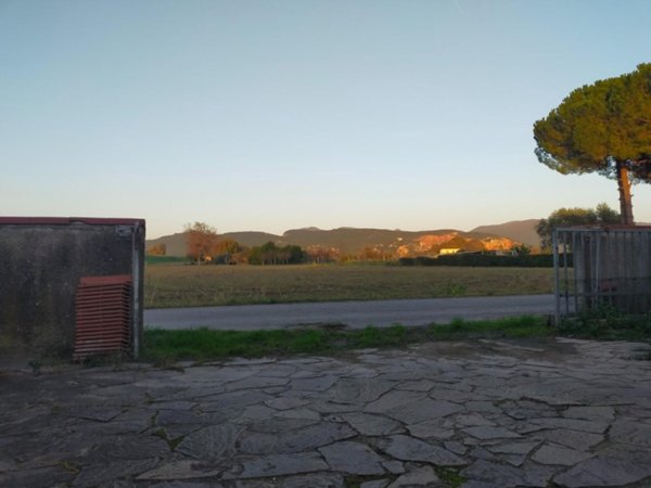 casa indipendente in vendita a San Giuliano Terme in zona Arena-Metato