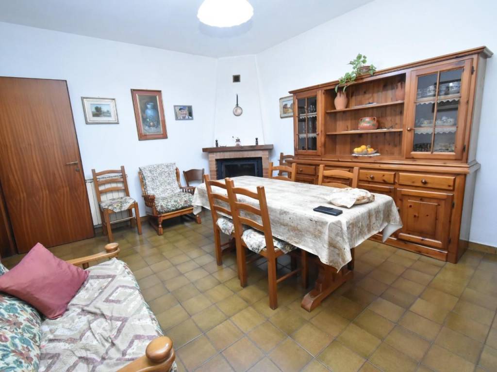 casa indipendente in vendita a San Giuliano Terme in zona Gello