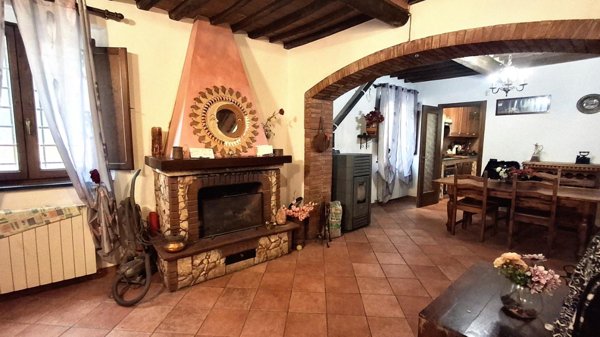 casa indipendente in vendita a San Giuliano Terme in zona Orzignano