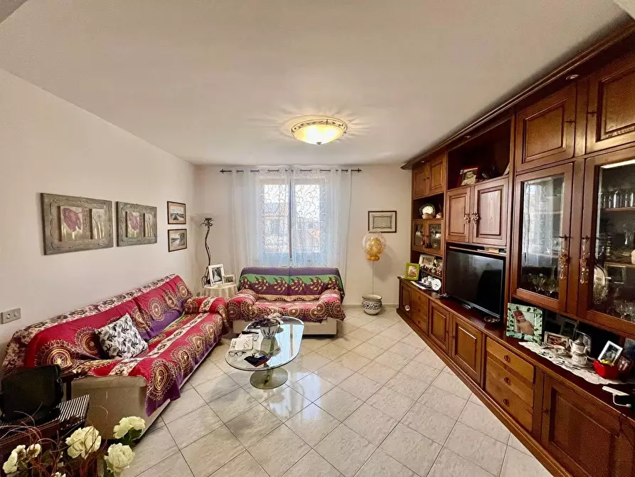 casa indipendente in vendita a San Giuliano Terme in zona Arena-Metato