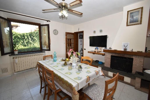 casa indipendente in vendita a San Giuliano Terme in zona Molina di Quosa