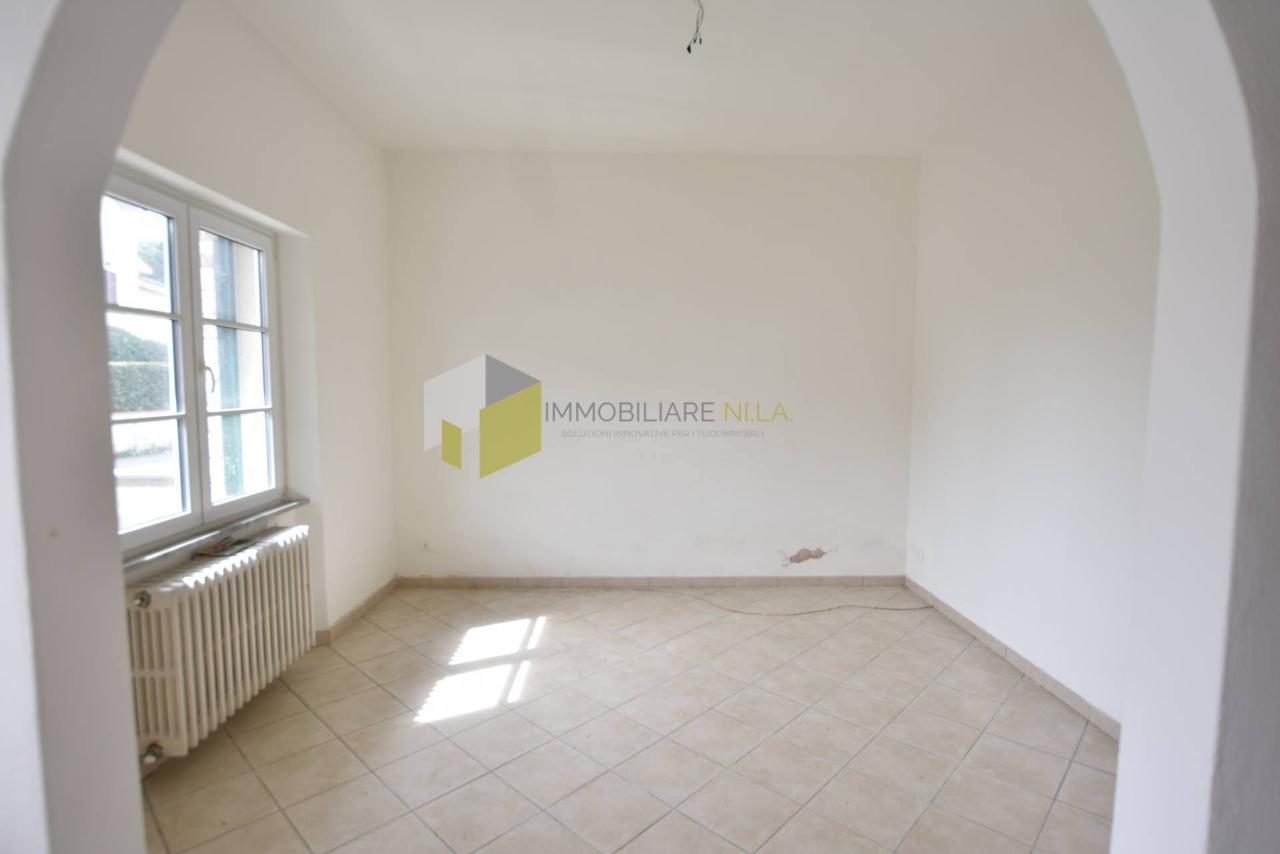 casa indipendente a San Giuliano Terme in zona Sant'Andrea in Pescaiola