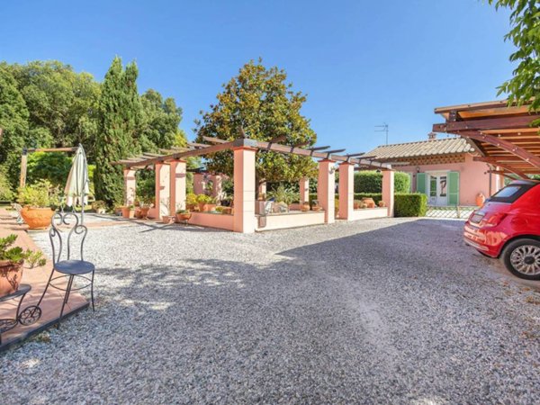 casa indipendente in vendita a San Giuliano Terme in zona Colignola