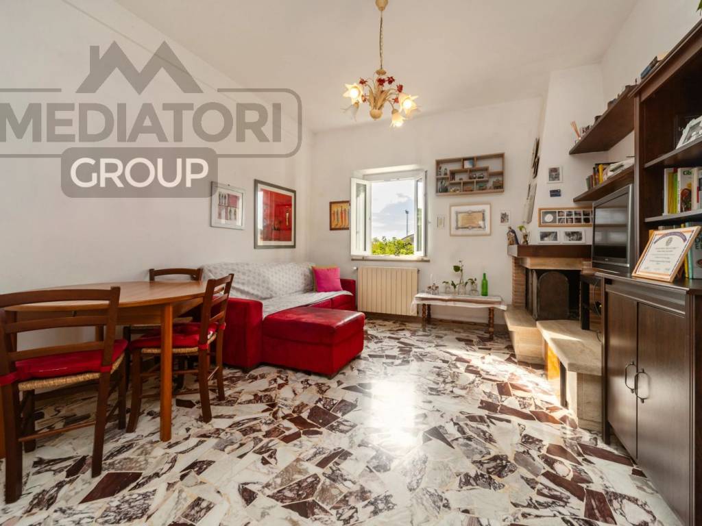 appartamento in vendita a San Giuliano Terme in zona Campo
