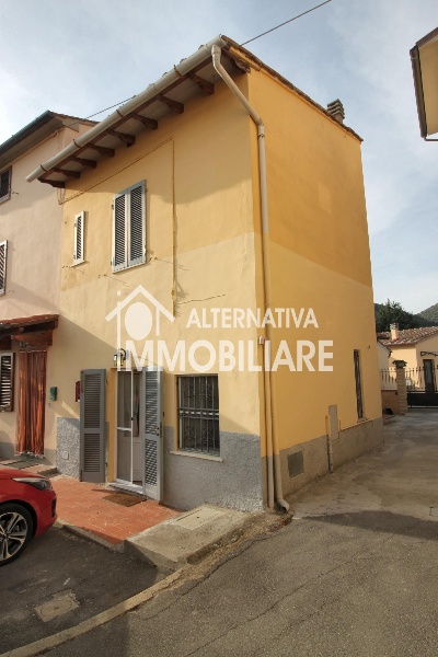 casa indipendente in vendita a San Giuliano Terme in zona Agnano