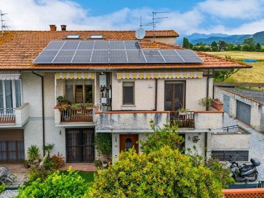 appartamento in vendita a San Giuliano Terme in zona Arena-Metato