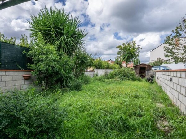 casa indipendente in vendita a San Giuliano Terme