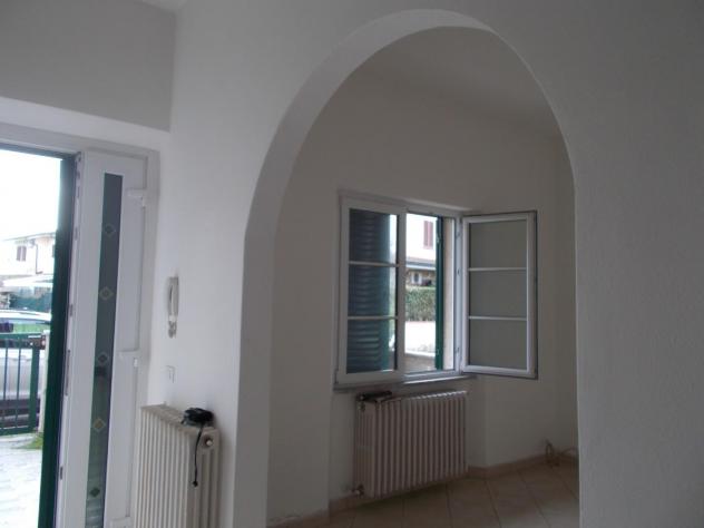 casa indipendente a San Giuliano Terme in zona Sant'Andrea in Pescaiola