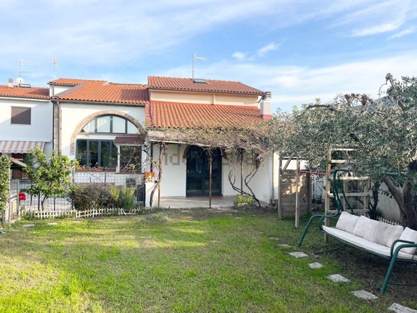 casa indipendente in vendita a San Giuliano Terme