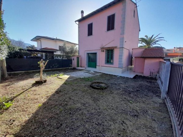 casa indipendente in vendita a San Giuliano Terme in zona Rigoli