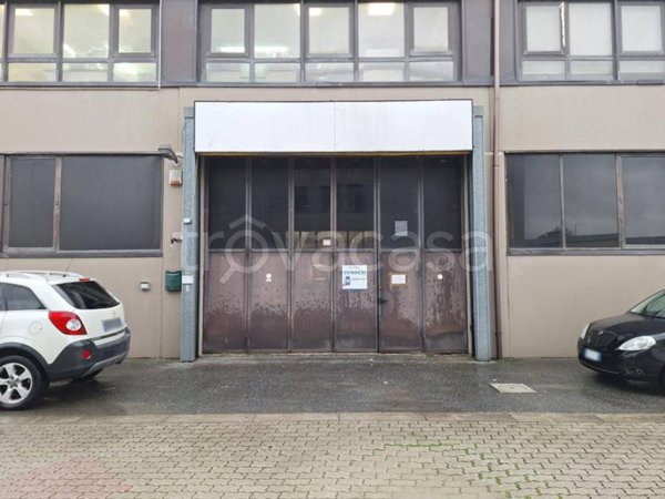 locale di sgombero in vendita a San Giuliano Terme in zona Ghezzano