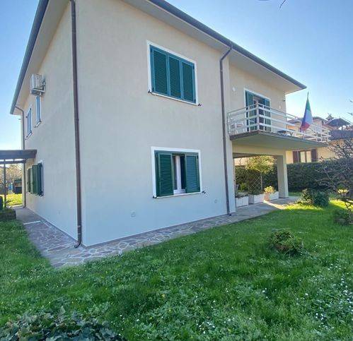 casa indipendente in vendita a San Giuliano Terme in zona Pontasserchio