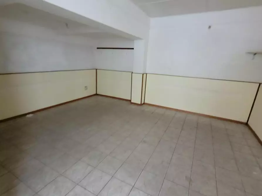 locale commerciale in vendita a San Giuliano Terme