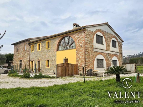 casa indipendente in vendita a San Giuliano Terme in zona Molina di Quosa