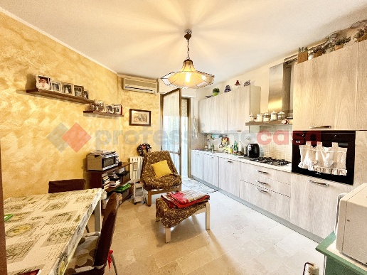 appartamento in vendita a San Giuliano Terme in zona Campo