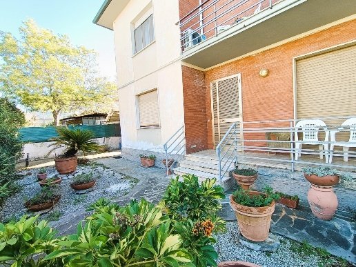 casa indipendente in vendita a San Giuliano Terme in zona Madonna dell'Acqua