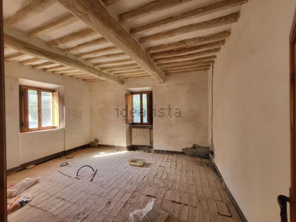 casa indipendente in vendita a San Giuliano Terme in zona Ripafratta