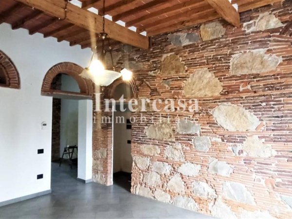 casa indipendente in vendita a San Giuliano Terme in zona Pontasserchio